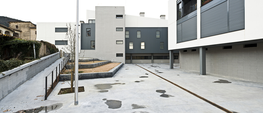 37 habitatges dotacionals de lloguer i consultori local